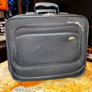 Samsonite travel bag